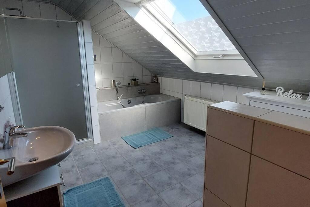 Grosse Tolle 4 Zimmer Ferienwohnung Im Herzen Des Odenwaldes Mörlenbach Kültér fotó