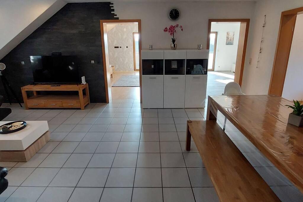 Grosse Tolle 4 Zimmer Ferienwohnung Im Herzen Des Odenwaldes Mörlenbach Kültér fotó