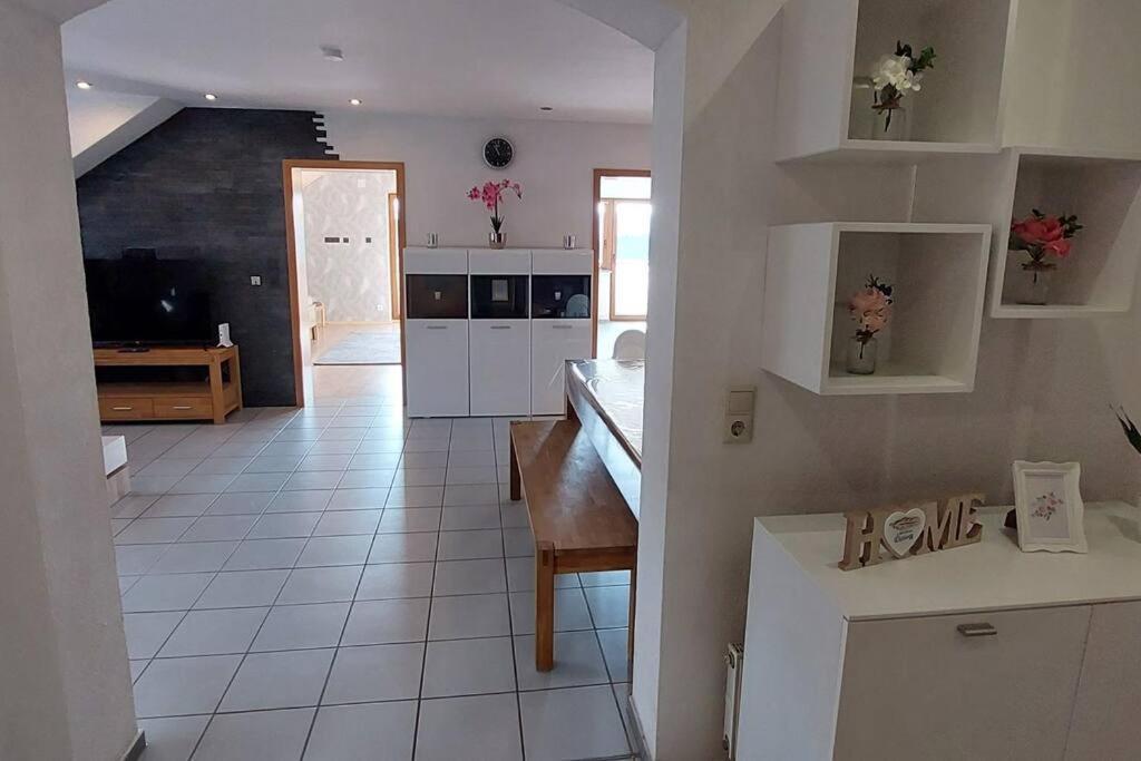 Grosse Tolle 4 Zimmer Ferienwohnung Im Herzen Des Odenwaldes Mörlenbach Kültér fotó